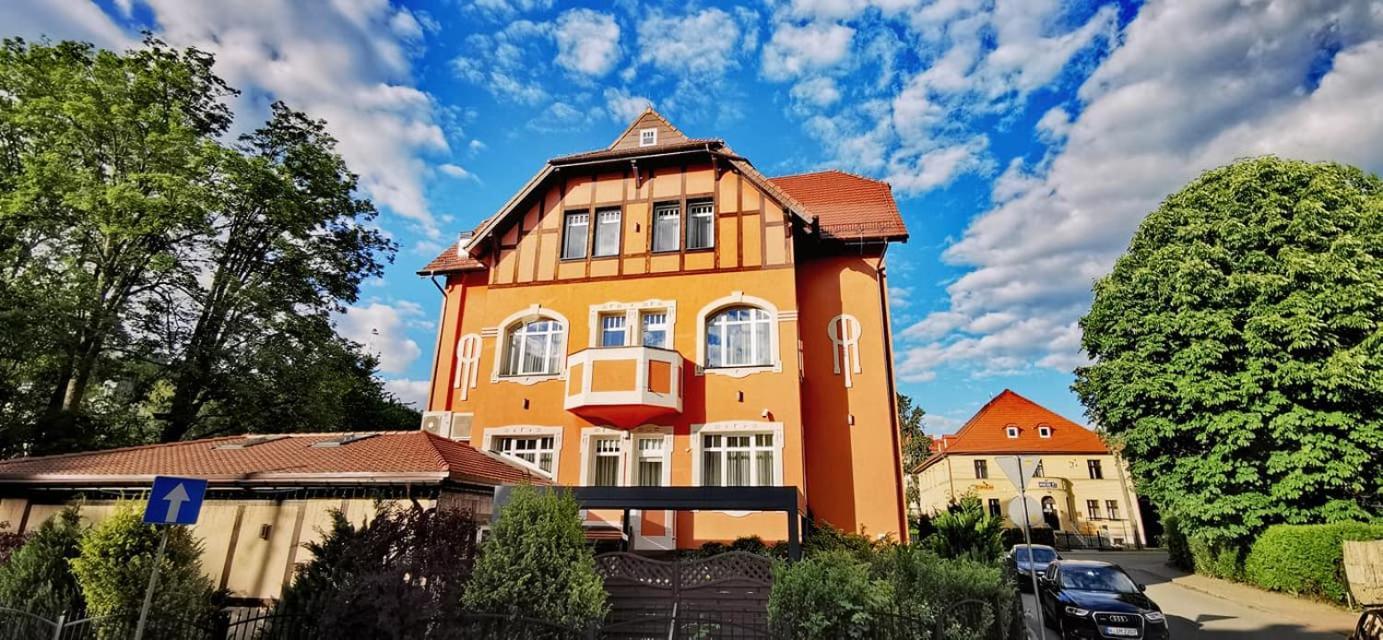 Willa San Remo Kudowa-Zdrój Exteriör bild